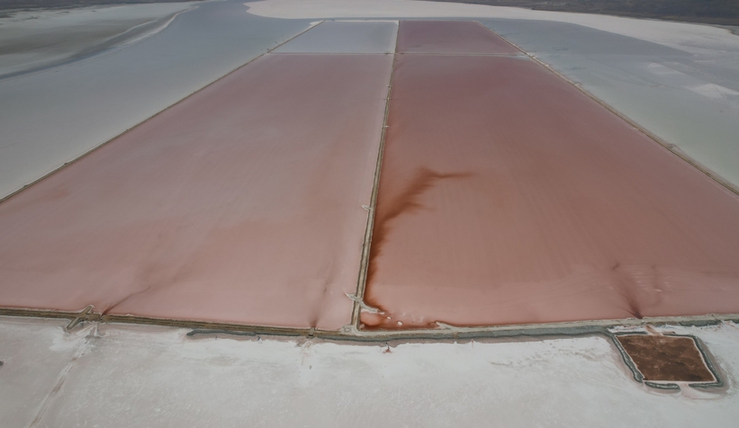 Tuz Gölü pembe renge büründü