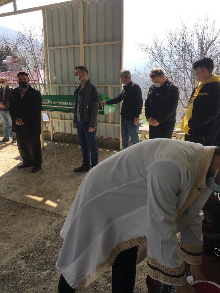 uc-cocuk-babasi-koronaya-yenik-dustuzvqyywpaah