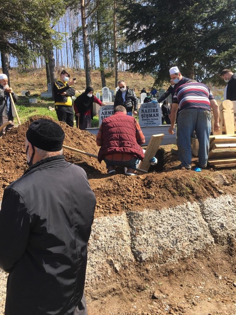 uc-cocuk-babasi-koronaya-yenik-dustuzvqyywpaah