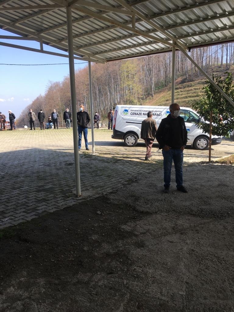 uc-cocuk-babasi-koronaya-yenik-dustuzvqyywpaah