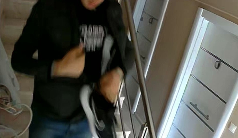 Üç gün önce aldığı ayakkabısı kapının önünden çalındı