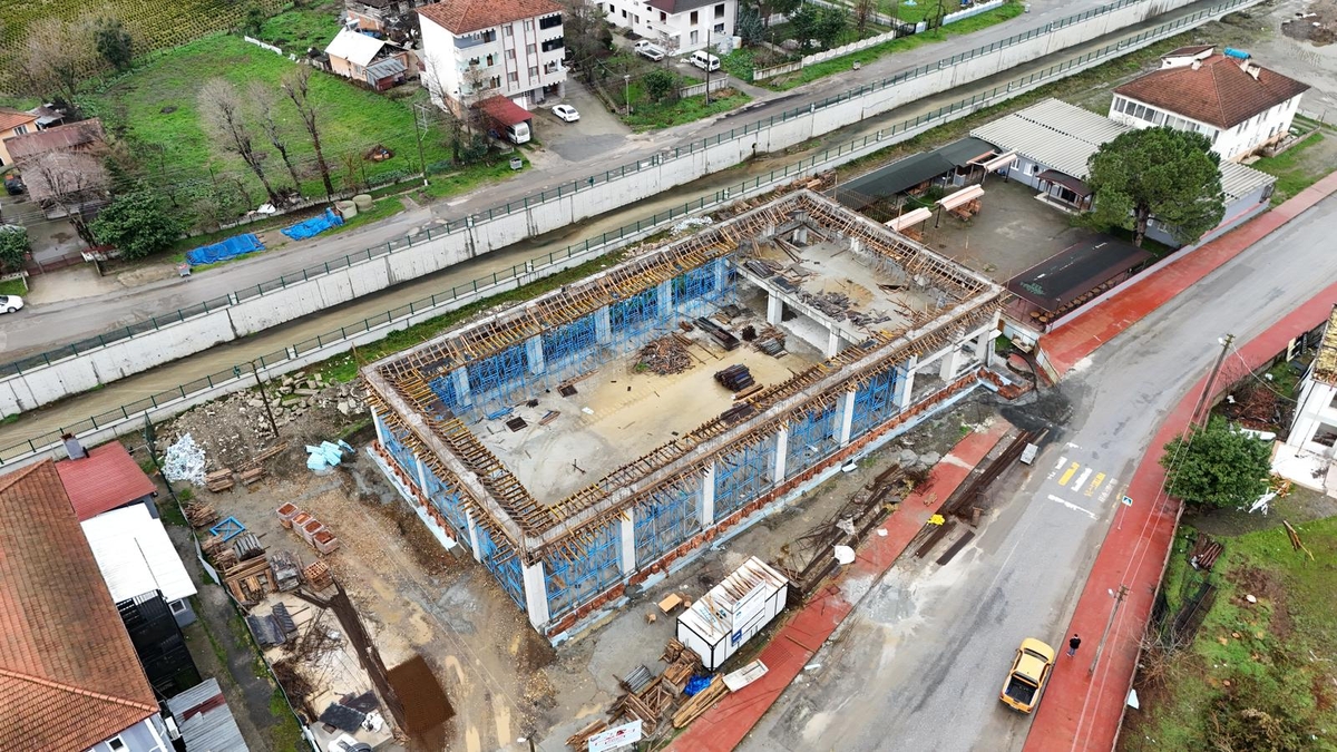 Üç ilçede kapalı spor salonları inşası yükseliyor