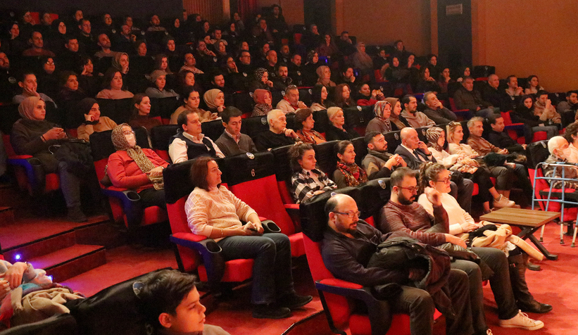 Üç Kafadarlar Hoppala ile izleyicisinin karşısına çıktı