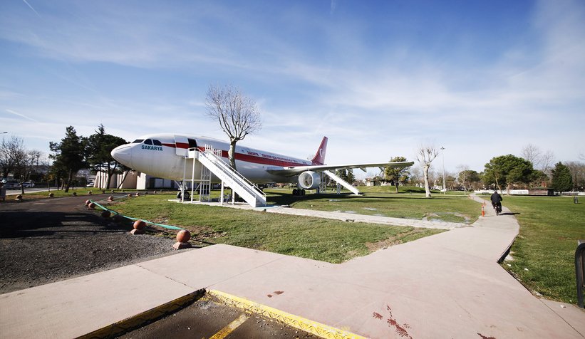 Uçak Kıraathane aydınlatma ile ayrı bir güzelliğe kavuştu