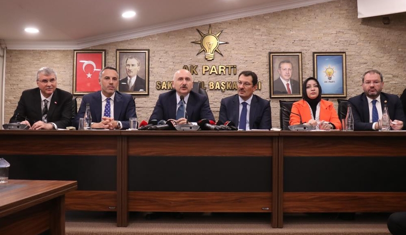 ulastirma-ve-altyapi-bakani-sakarya-da-partililerle-bulustutwznvtvyul
