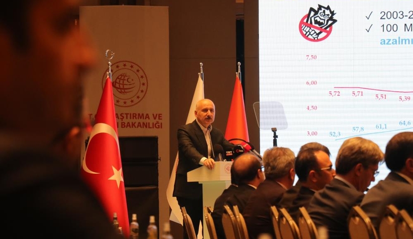 Ulaştırma ve Altyapı Bakanı Sakarya'daki toplantıya katıldı