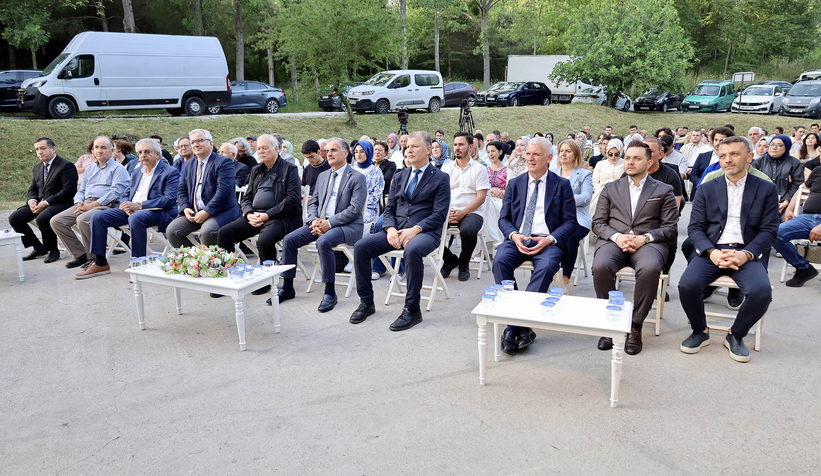 uluslararasi-sapanca-siir-aksamlari-basladirnjcz3hzk0
