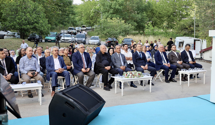 uluslararasi-sapanca-siir-aksamlari-basladirnjcz3hzk0