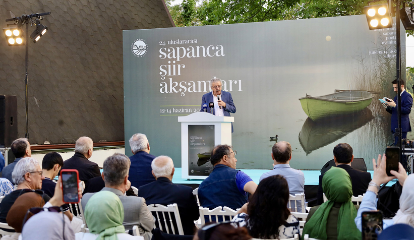 uluslararasi-sapanca-siir-aksamlari-basladirnjcz3hzk0