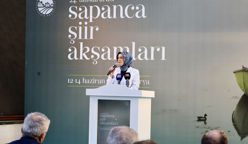 uluslararasi-sapanca-siir-aksamlari-basladirnjcz3hzk0
