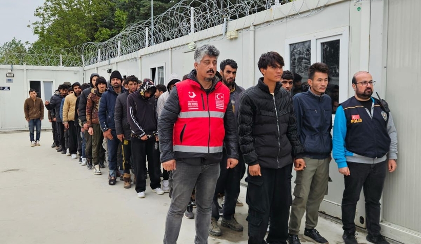umut-yolculugu-sakarya-da-son-buldu-46-kacak-yakalandir1rctvvzwv