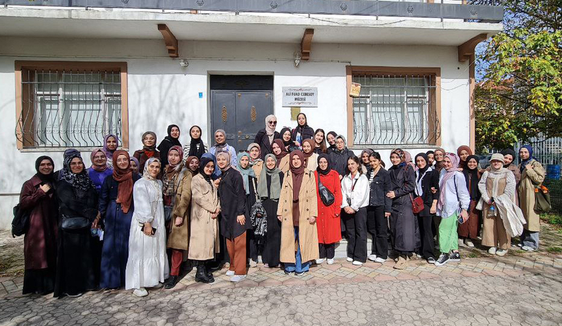 universite-ogrencileri-sakaryanin-guzelliklerini-yerinde-gorduytnpehv5as