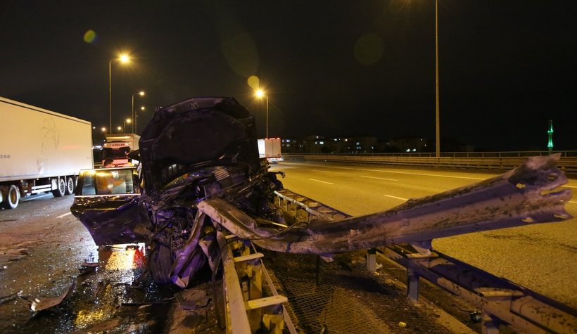 Ünlü CEO hurdaya dönen lüks cipten yaralı kurtuldu