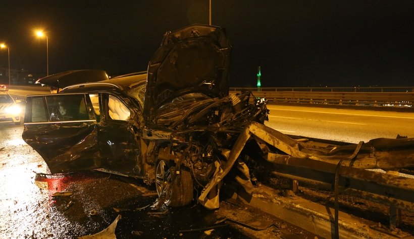 Ünlü CEO hurdaya dönen lüks cipten yaralı kurtuldu