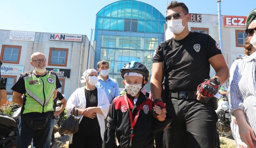 Uras'a sürpriz doğum günü