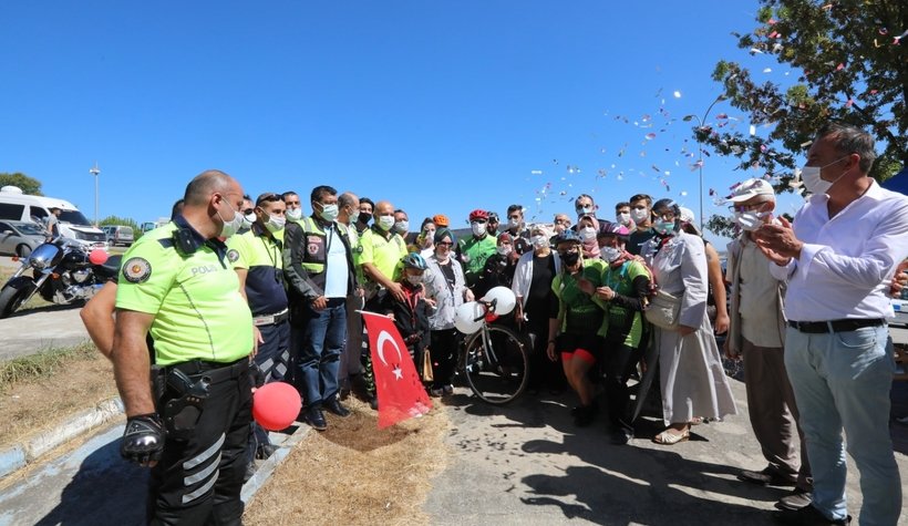 Uras'a sürpriz doğum günü