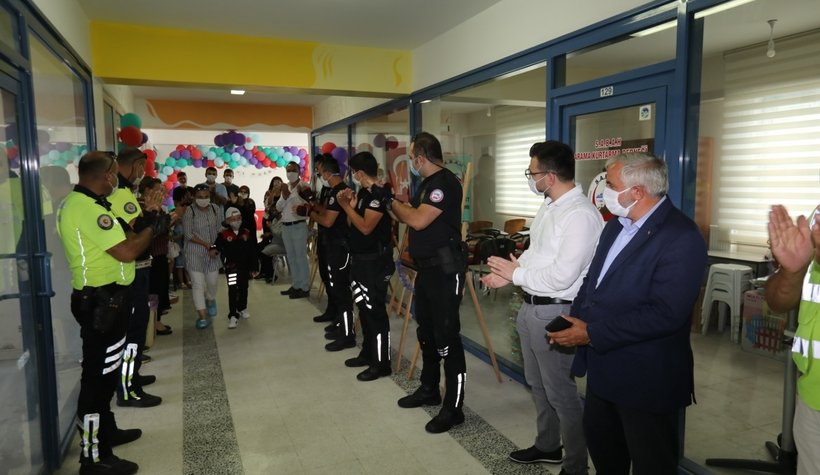 Uras'a sürpriz doğum günü