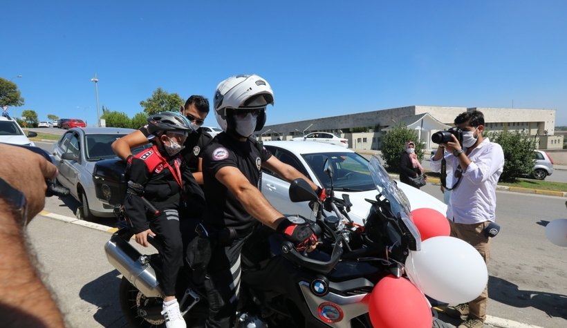 Uras'a sürpriz doğum günü