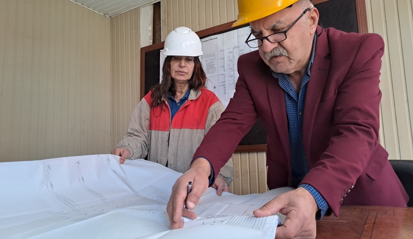 Usta bulamayan kadın müteahhit inşaatta kendi çalışıyor