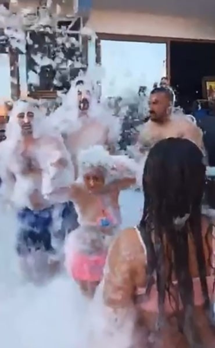 Uyuşturucu baronlarını köpük partisi görüntüleri ele verdi 