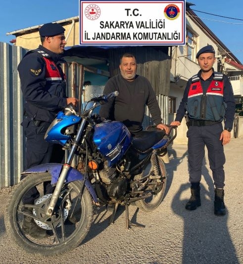uyusturucu-operasyonunda-calinti-motosiklet-bulundums9lwlnoc1