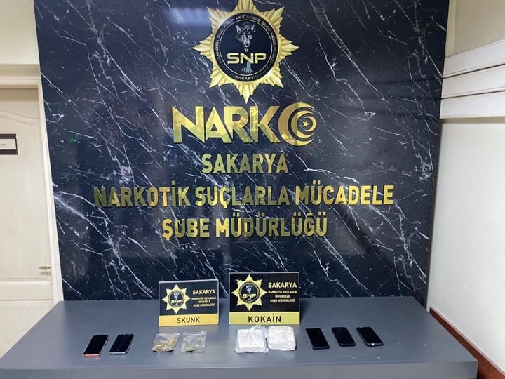 Uyuşturucu sevkiyatı narkotiğe takıldı