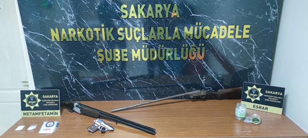 Uyuşturucu tacirlerine darbe