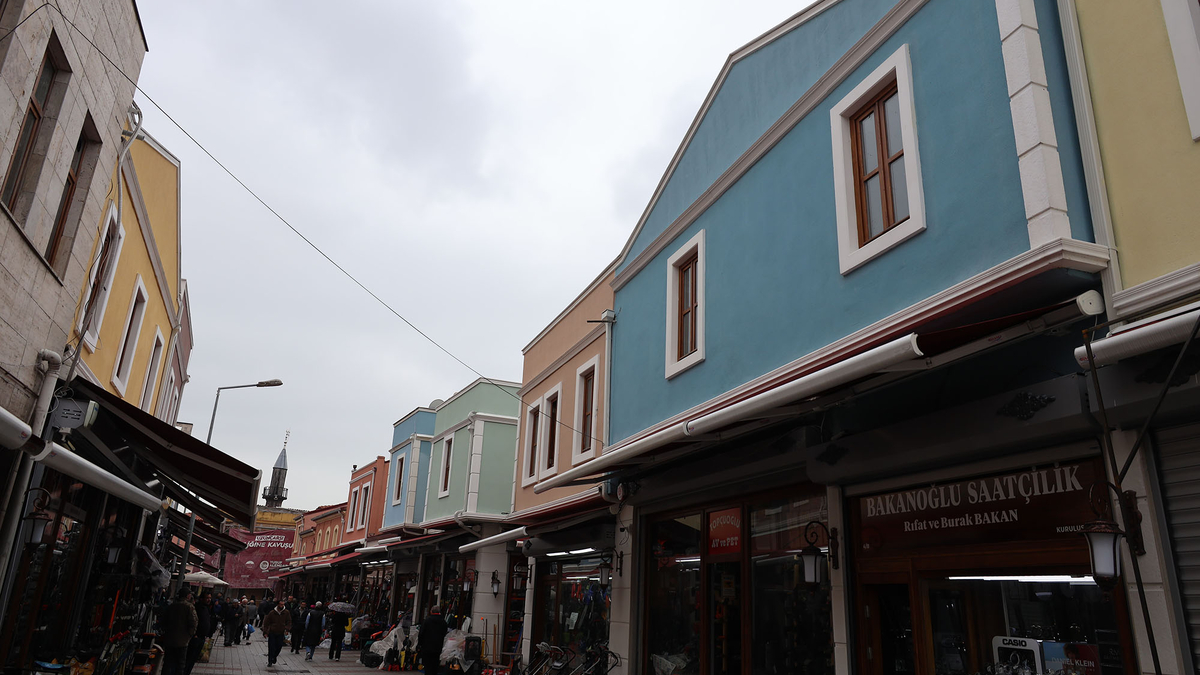 Uzunçarşı yeniden canlanıyor