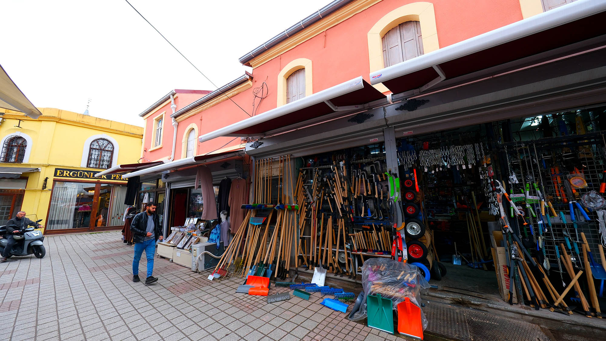 Uzunçarşı yeniden canlanıyor