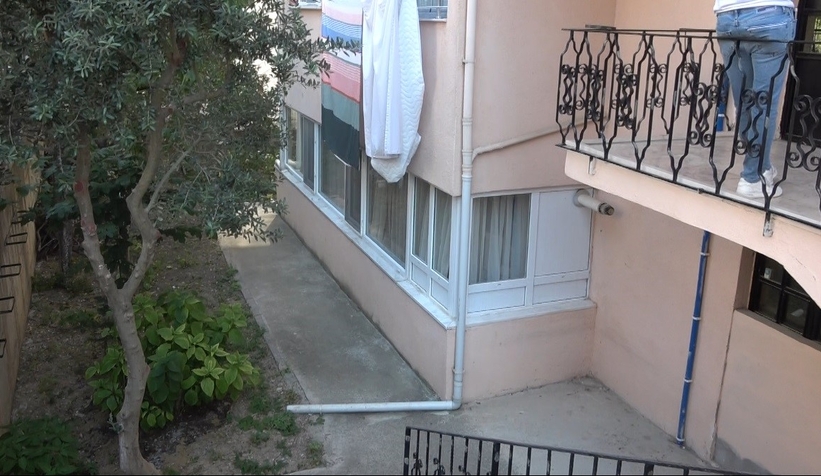 vahset-dun-bu-evde-yasandibmkrsho5sm