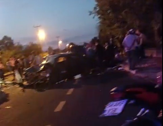 Vakıf'ta feci kaza 7 yaralı