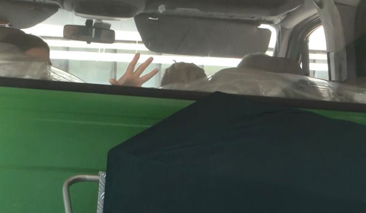 Vali Coş’un kızının babasına son bakışı yürekleri dağladı