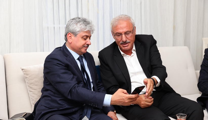 vali-dogan-dan-sehit-ailesine-ziyaretag5ovetlyj