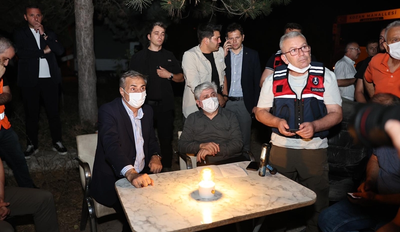 Vali Doğan ve Başkan Alemdar yangın bölgesinde