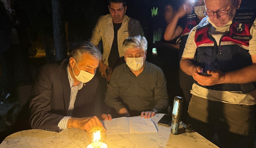 Vali Doğan ve Başkan Alemdar yangın bölgesinde