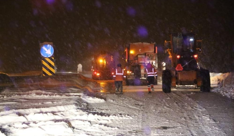 Vali gece boyu sahadaydı