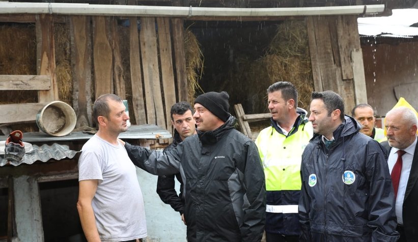 Vali Kaldırım Akyazı'da sel bölgesinde