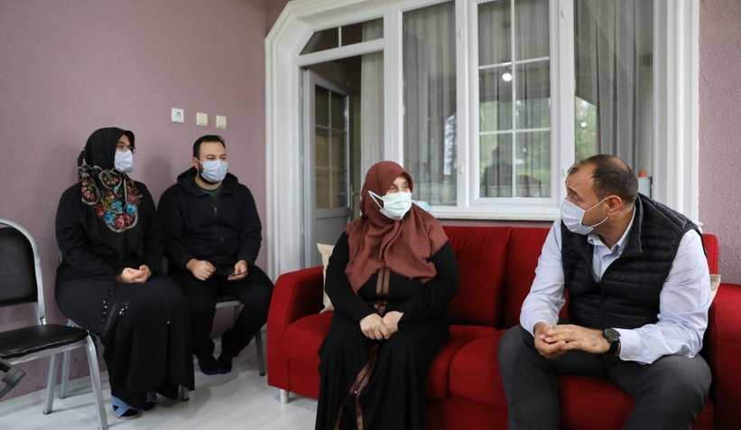 vali-kaldirim-akyazi-da-ziyaretlerde-bulundunhvlmglpwd