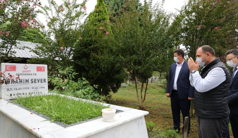 vali-kaldirim-akyazi-da-ziyaretlerde-bulundunhvlmglpwd