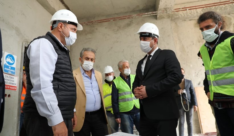 vali-kaldirim-akyazi-da-ziyaretlerde-bulundunhvlmglpwd