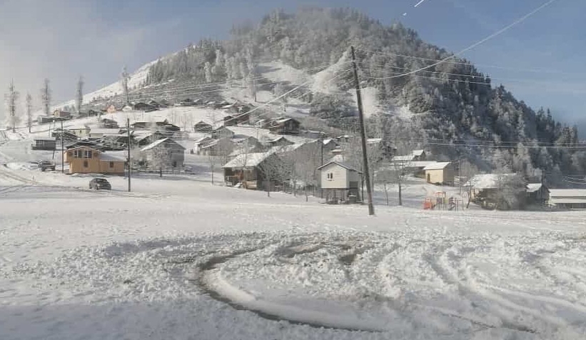 Vali Kaldırım'dan zirve paylaşımı