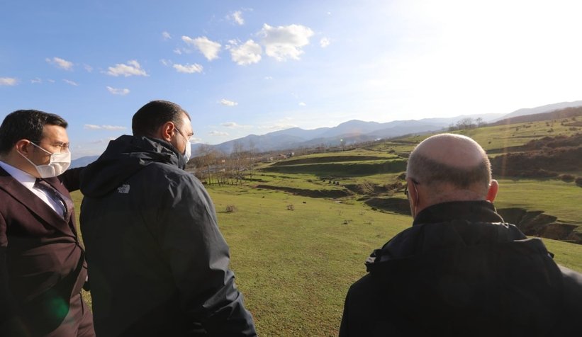 Vali Kaldırım, jeotermal sahada inceleme yaptı