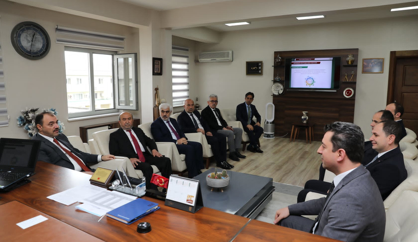 vali-kaldirim-milli-egitim-mudurlugu-nden-brifing-aldiy1voumjrtf