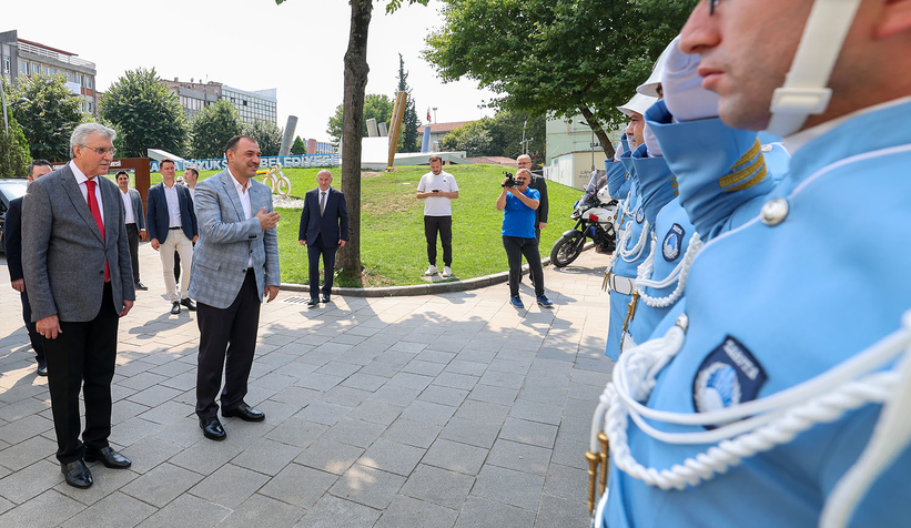 Vali Kaldırım’dan Yüce’ye veda ziyareti