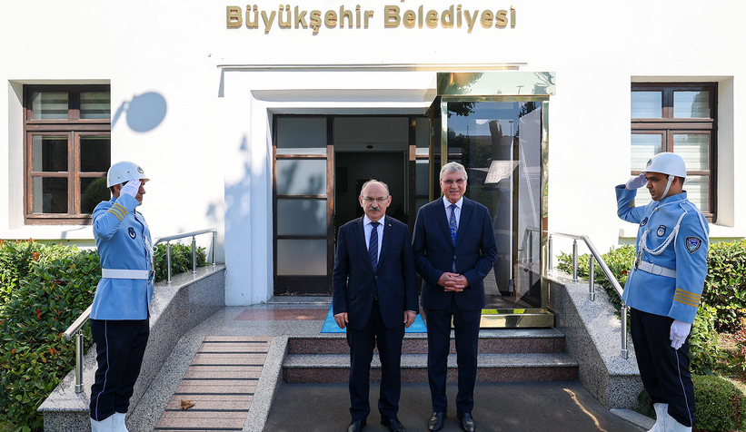 vali-karadeniz-den-baskan-yuce-ye-ziyaretwljyudm1vt