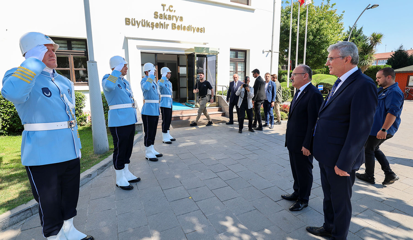 vali-karadeniz-den-baskan-yuce-ye-ziyaretwljyudm1vt