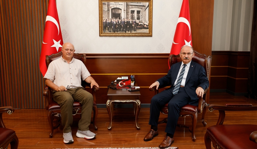 vali-karadeniz-sakarya-yi-her-yonuyle-tanimaya-devam-ediyormg1vcjvyrw