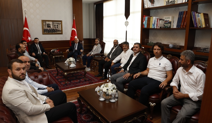 vali-karadeniz-sakarya-yi-her-yonuyle-tanimaya-devam-ediyormg1vcjvyrw