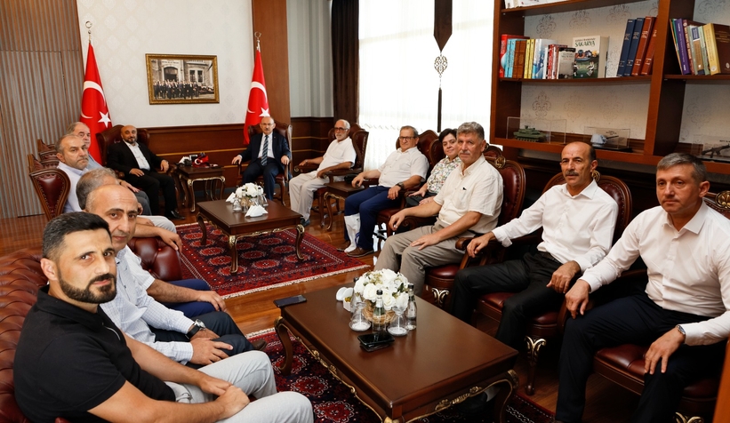 vali-karadeniz-sakarya-yi-her-yonuyle-tanimaya-devam-ediyormg1vcjvyrw