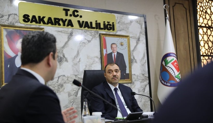 Valilikte eğitim zirvesi